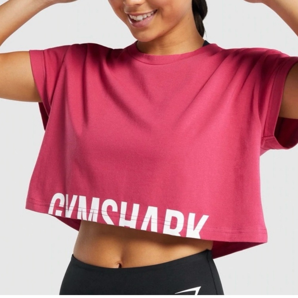 Gymshark Women's Cropped Logo Tee - Raspberry Pink medium - Picture 8 of 13
